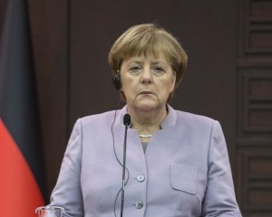 Merkel:"Esad,dönemi,sona,erdirilmeli"