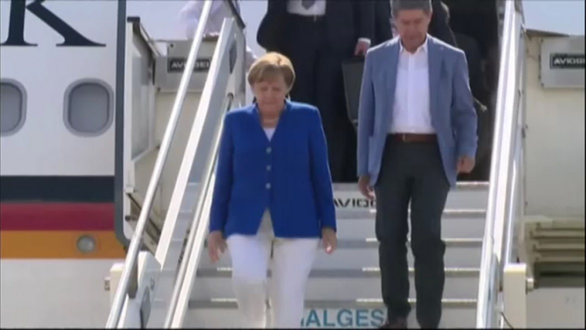 Merkel G7 için İtalya'da