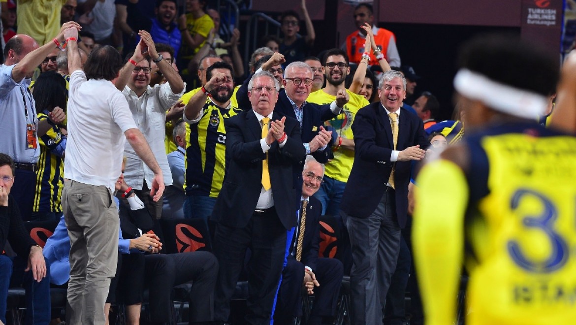 Türkiye'ye 7. Kez basketbolda kupa geldi