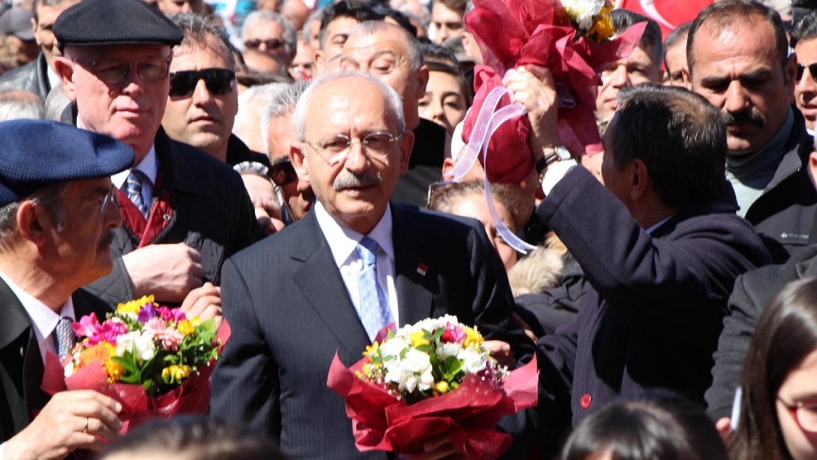 Kılıçdaroğlu Eskişehir'de Bahar Yürüyüşü'ne Katıldı