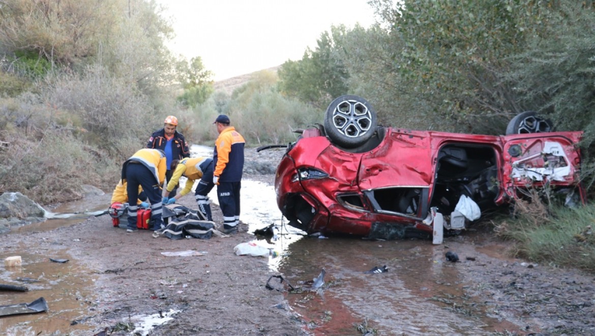 Sivas’ta Trafik Kazası: 2 ölü, 6 Ağır Yaralı