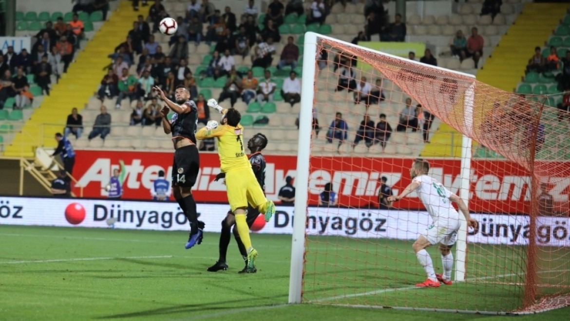 Konya'dan Alanyaspor deplasmanında 4 gollü galibiyet