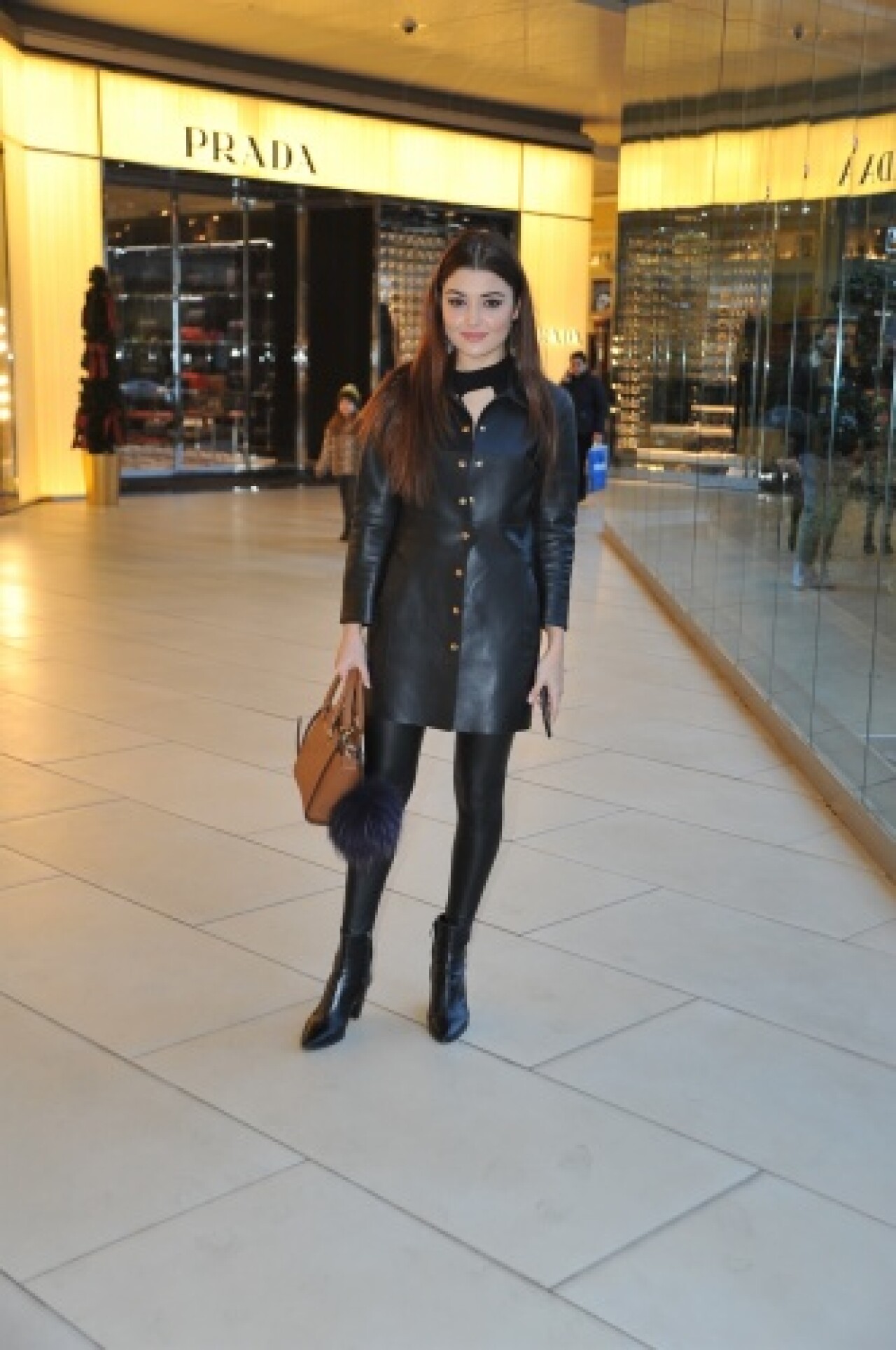 Hande Erçel fotoğrafları 14