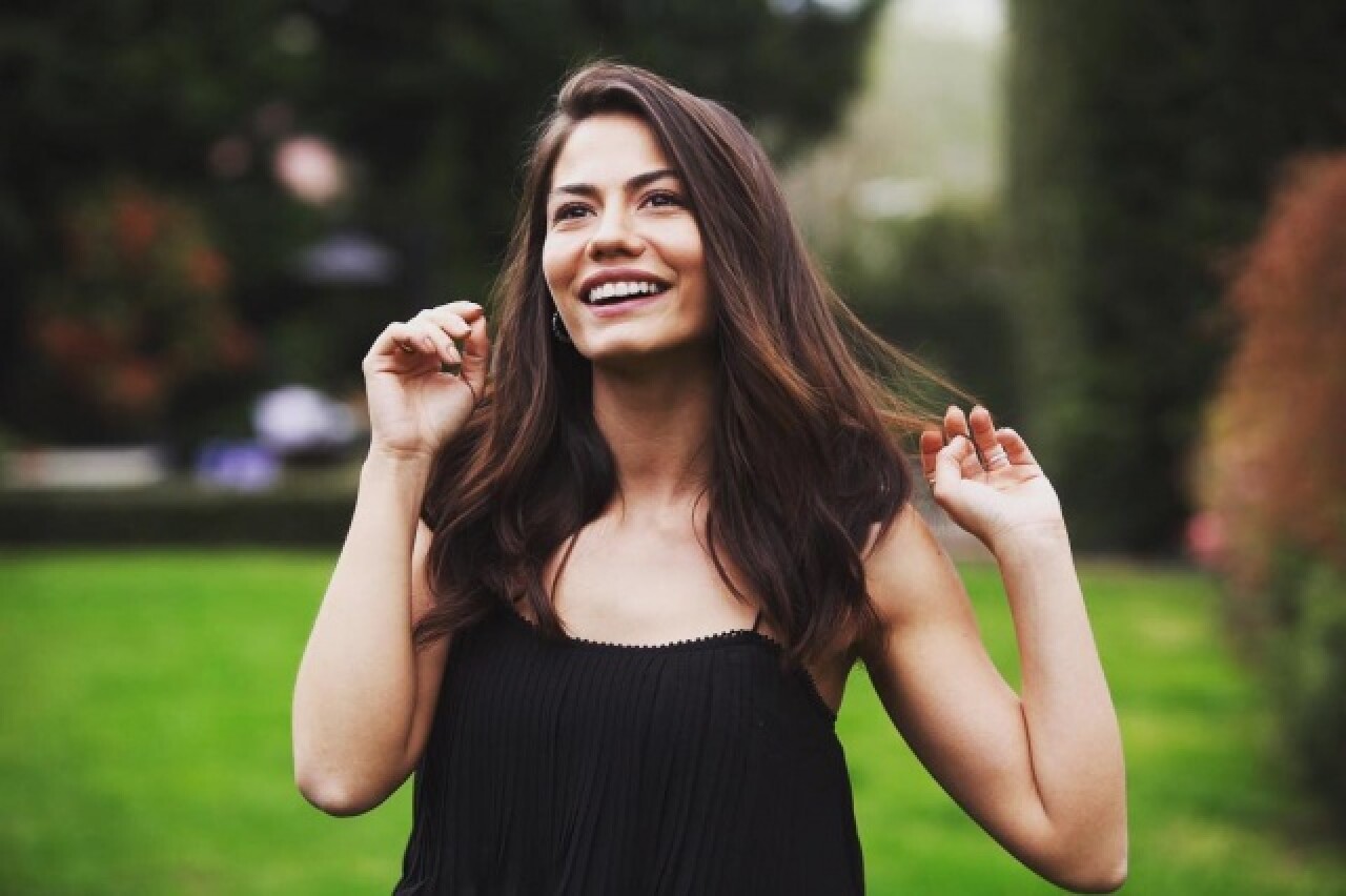 Demet Özdemir fotoğrafları 6