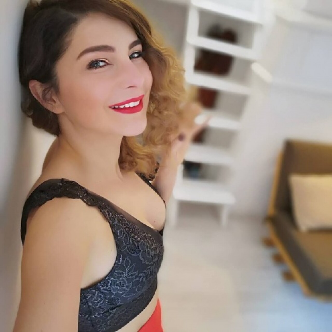 Ece Özdikici fotoğrafları 12