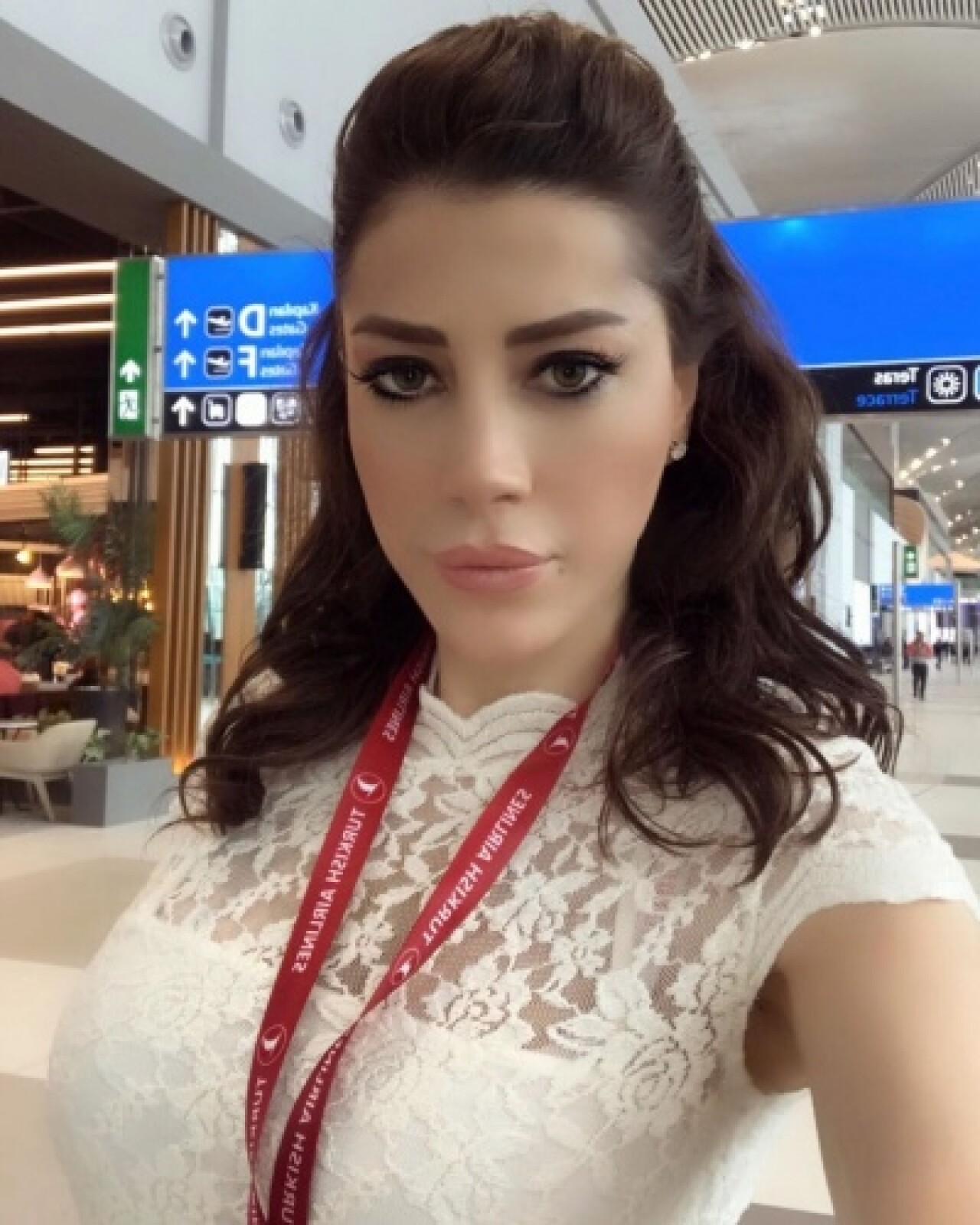 Ela Rümeysa Cebeci fotoğrafları 254