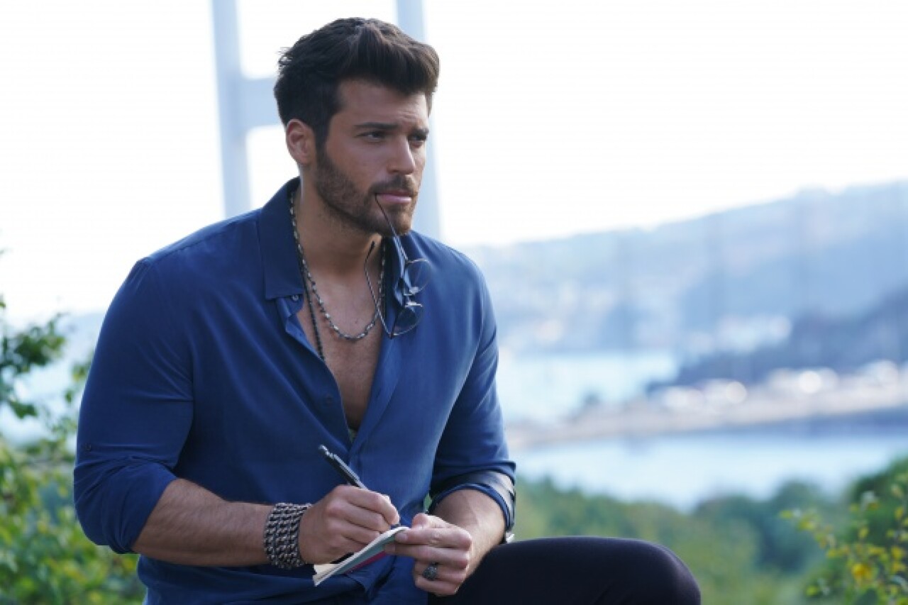 Can Yaman Fotoğrafları 37