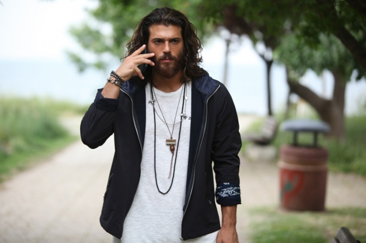 Can Yaman Fotoğrafları 17