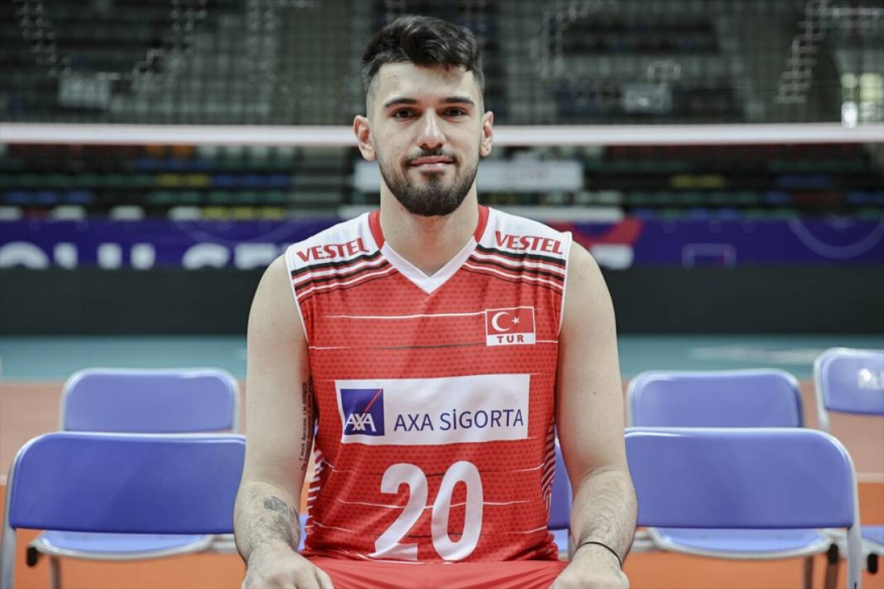 Milli voleybolcu Efe Bayram kimdir, nereli, kaç yaşında, evli mi? 2