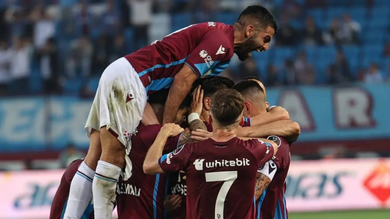 Trabzonspor'a bir stoper adayı daha! Öneri flaş bir isimden geldi... 1