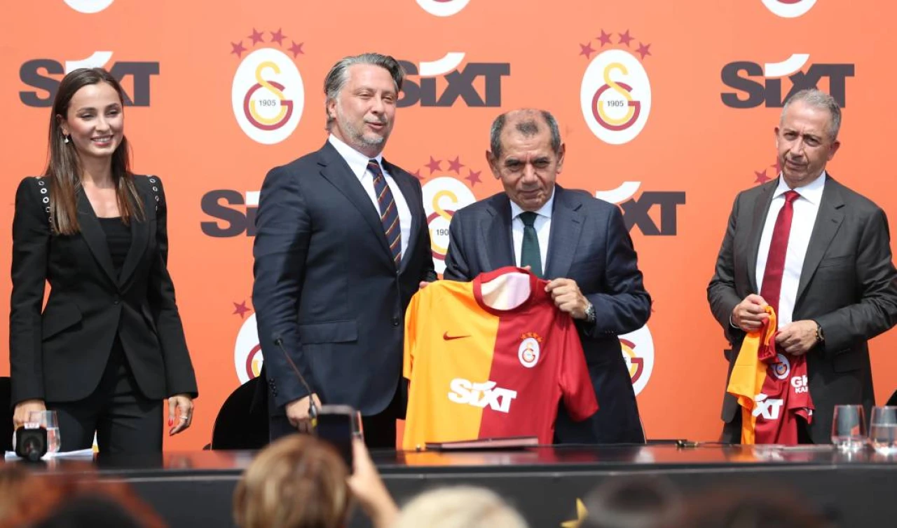 Galatasaray, Sixt ile sponsorluk anlaşmasını uzattı 6