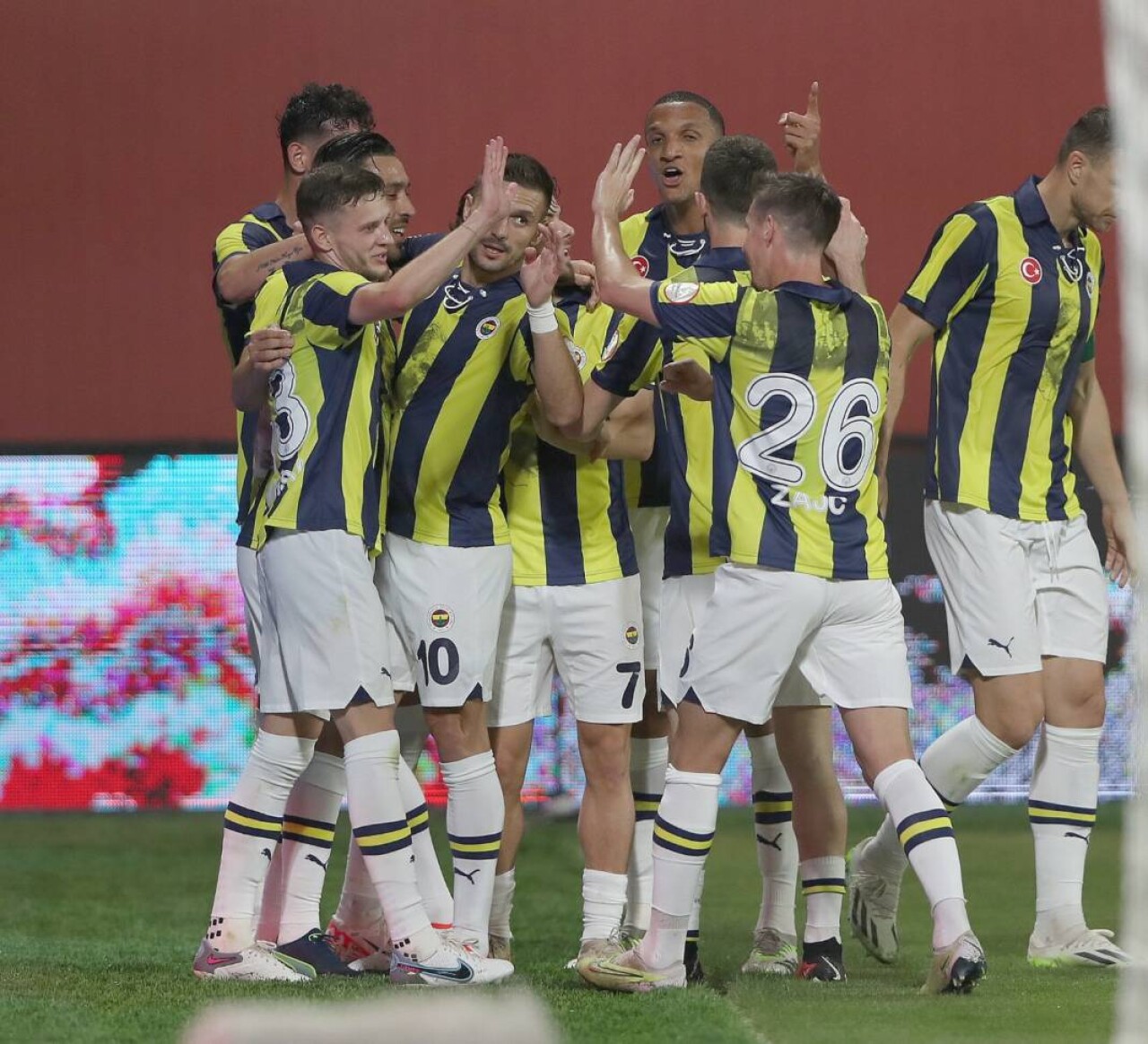 10 numara Fenerbahçe! Son kurban Pendikspor oldu... 12