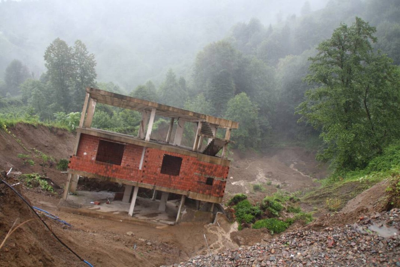 Karadeniz'i mikro depremlerle bekleyen büyük tehlike: 'Önlemler alınması lazım' 7