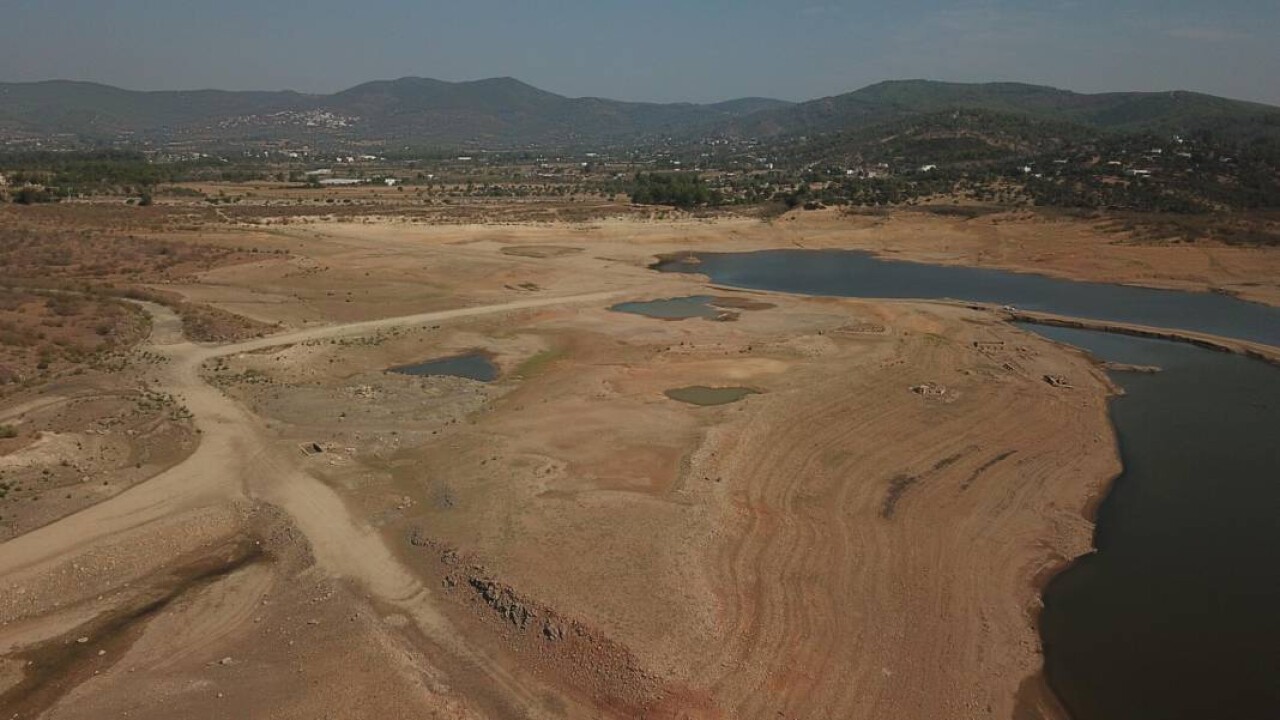 Tatil beldesinde su alarmı: Bizi zor günler bekliyor 1