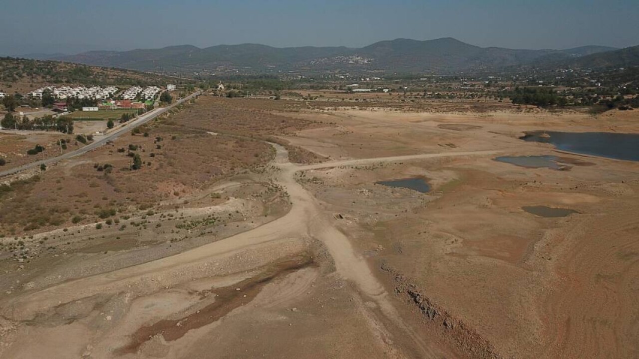 Tatil beldesinde su alarmı: Bizi zor günler bekliyor 3