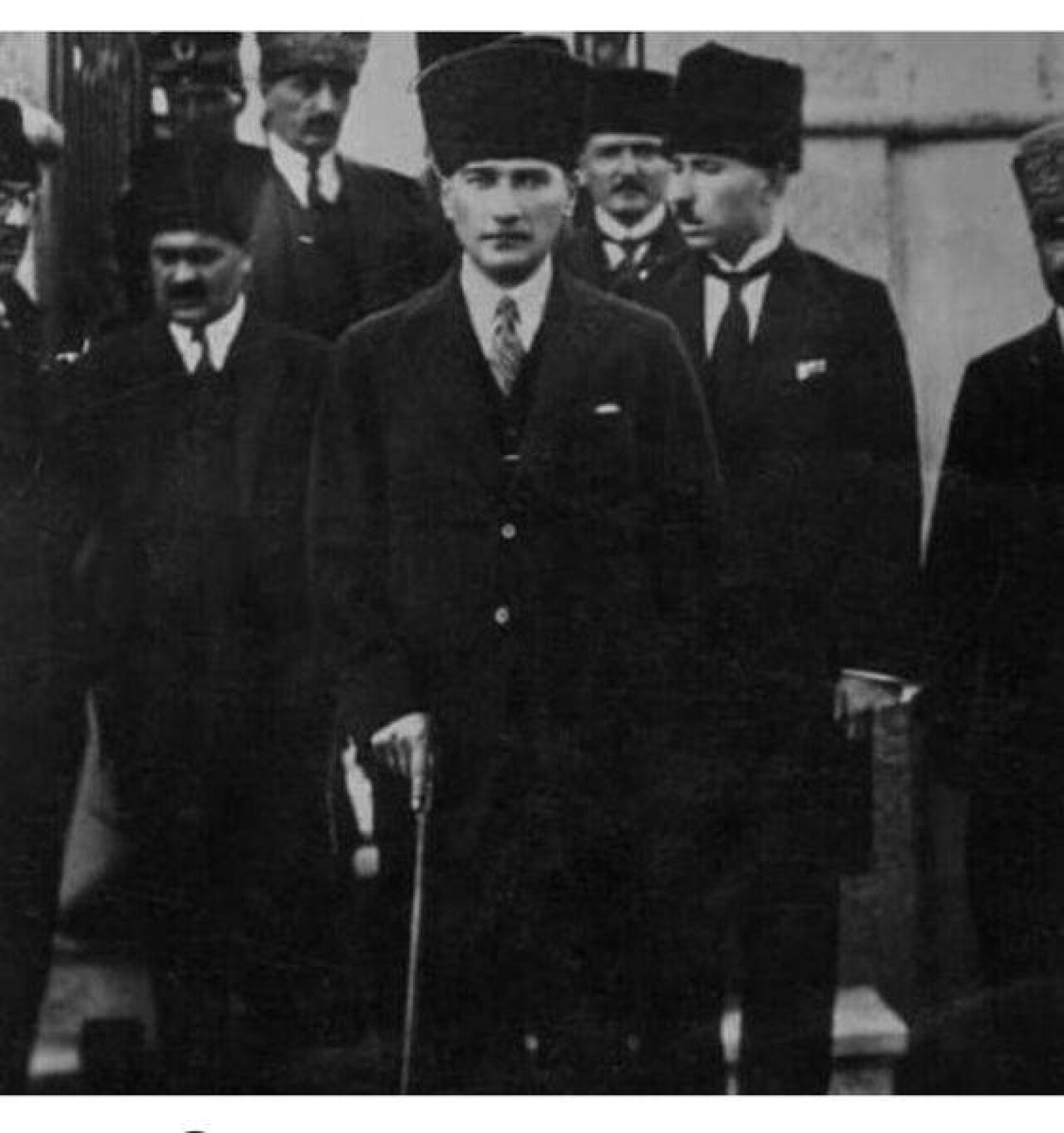 ATATÜRK'ÜN BİRBİRİNDEN GÜZEL FOTOĞRAFLARI 187