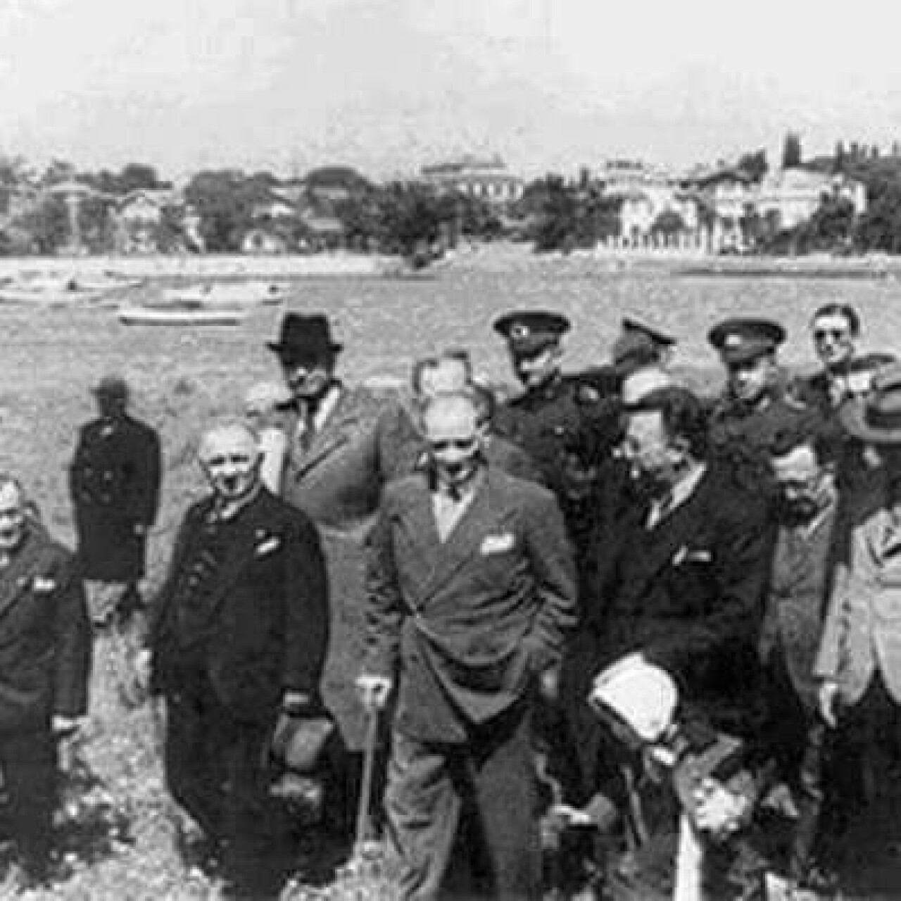 ATATÜRK'ÜN BİRBİRİNDEN GÜZEL FOTOĞRAFLARI 189