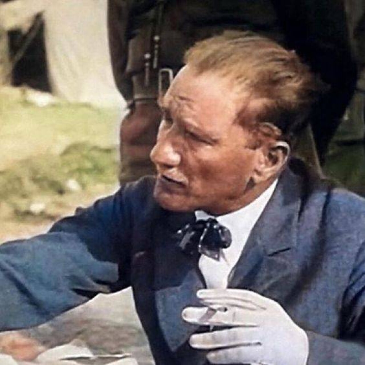 ATATÜRK'ÜN BİRBİRİNDEN GÜZEL FOTOĞRAFLARI 250