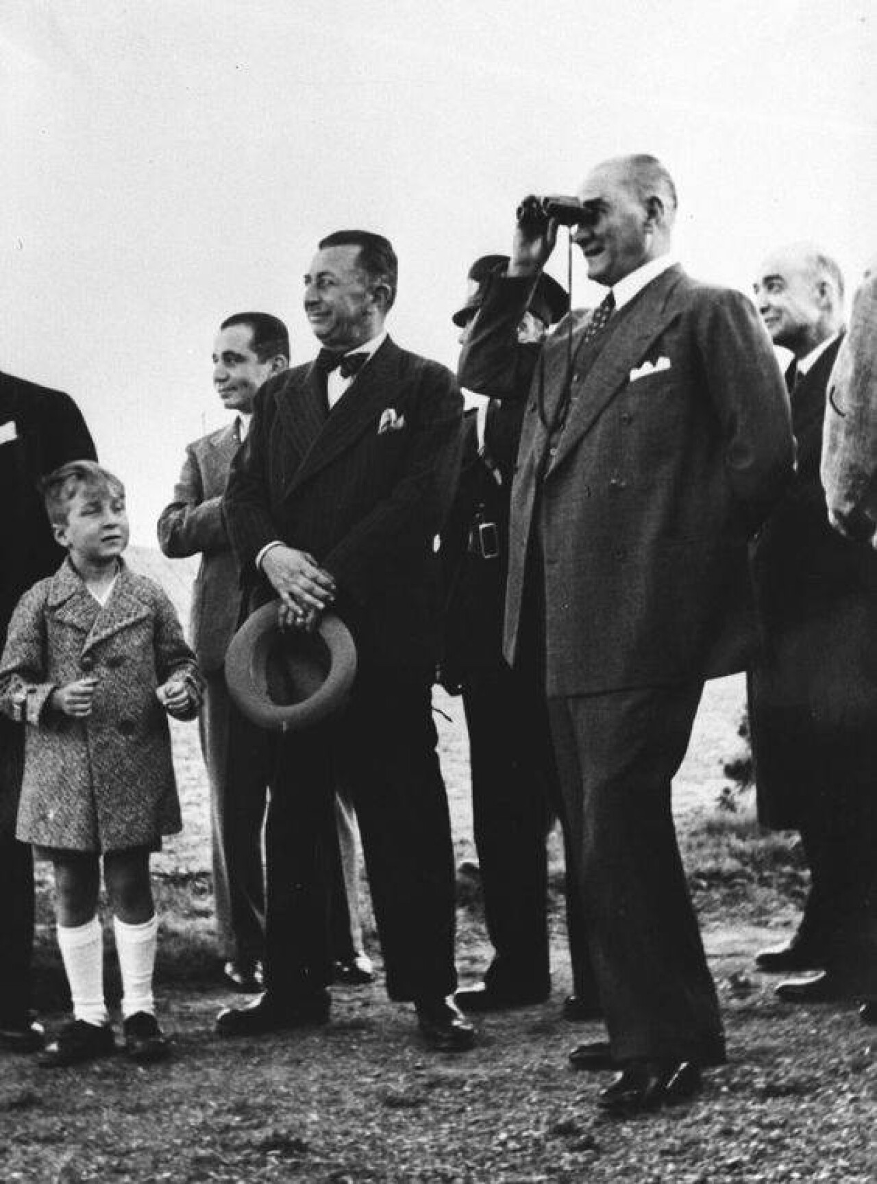 ATATÜRK'ÜN BİRBİRİNDEN GÜZEL FOTOĞRAFLARI 180