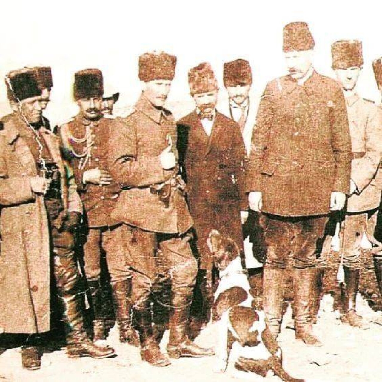 ATATÜRK'ÜN BİRBİRİNDEN GÜZEL FOTOĞRAFLARI 293