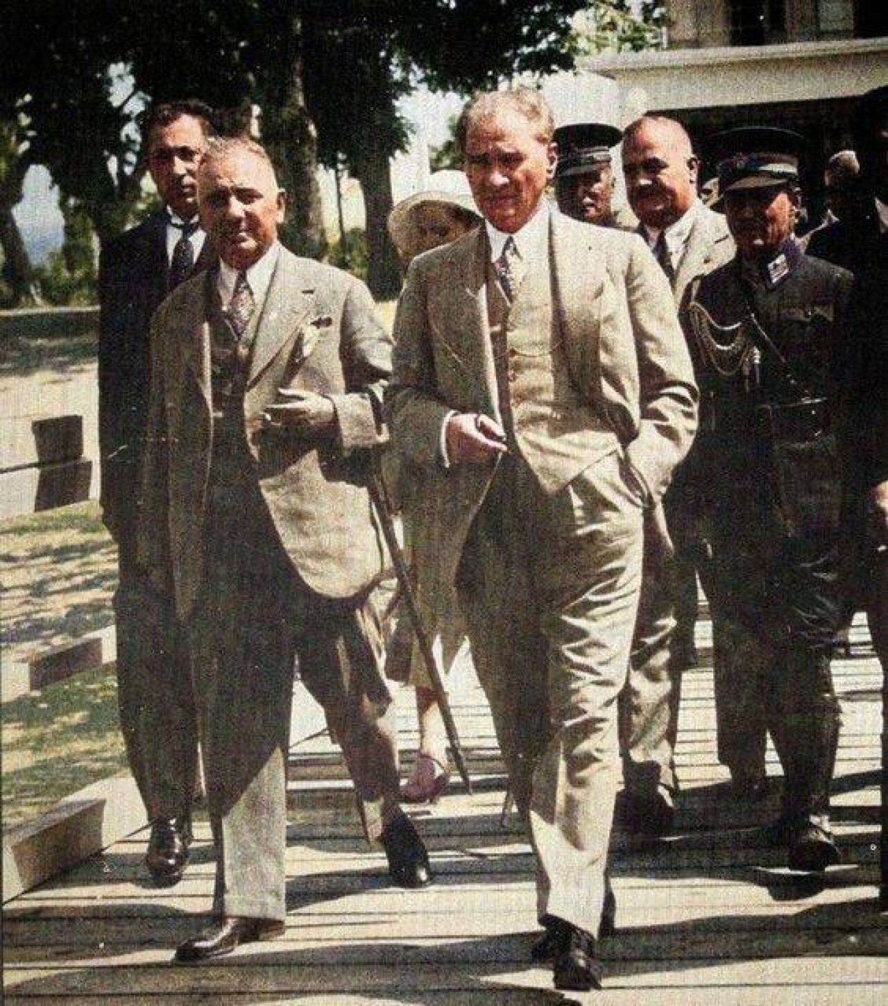 ATATÜRK'ÜN BİRBİRİNDEN GÜZEL FOTOĞRAFLARI 239