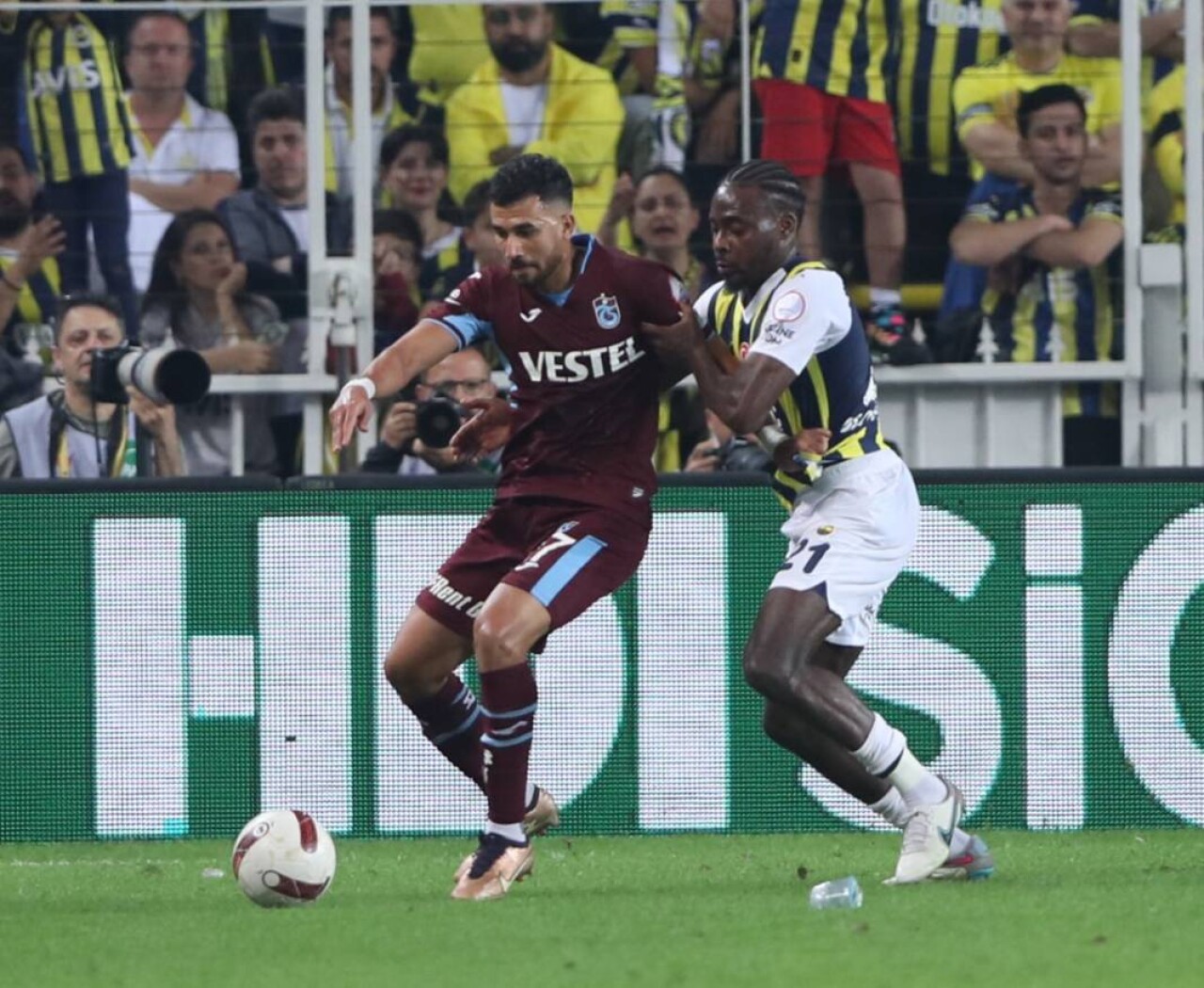 Fenerbahçe'nin serisini Trabzonspor bitirdi! 26 yıl sonra tarihe geçen zafer 40