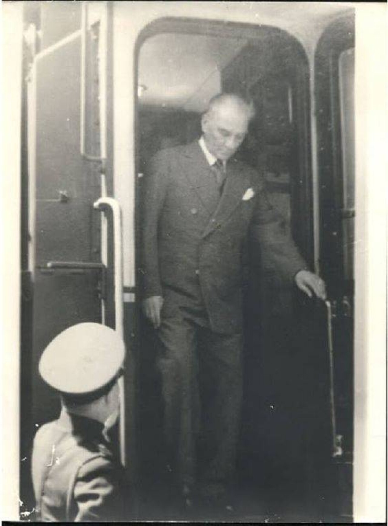 ATATÜRK'ÜN BİRBİRİNDEN GÜZEL FOTOĞRAFLARI 269