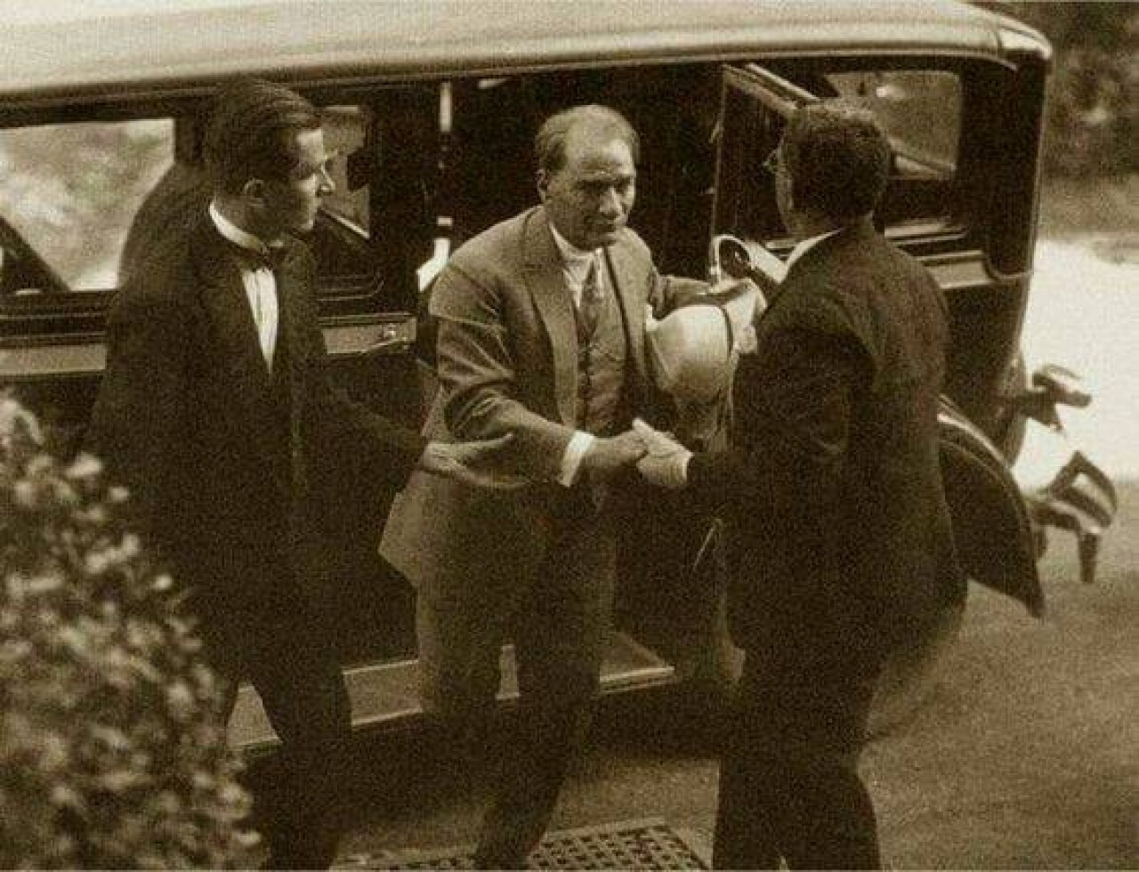 ATATÜRK'ÜN BİRBİRİNDEN GÜZEL FOTOĞRAFLARI 41