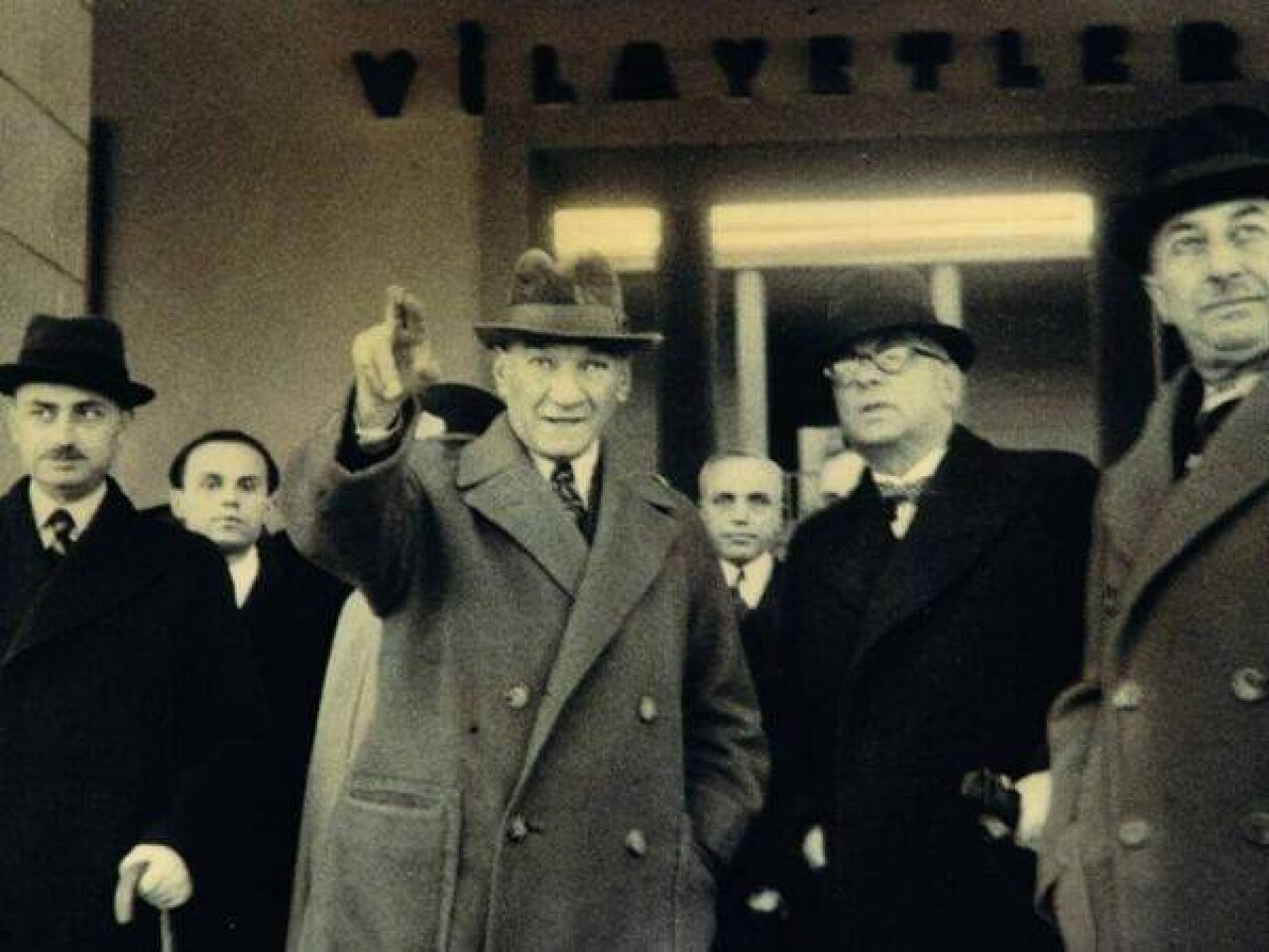 ATATÜRK'ÜN BİRBİRİNDEN GÜZEL FOTOĞRAFLARI 31