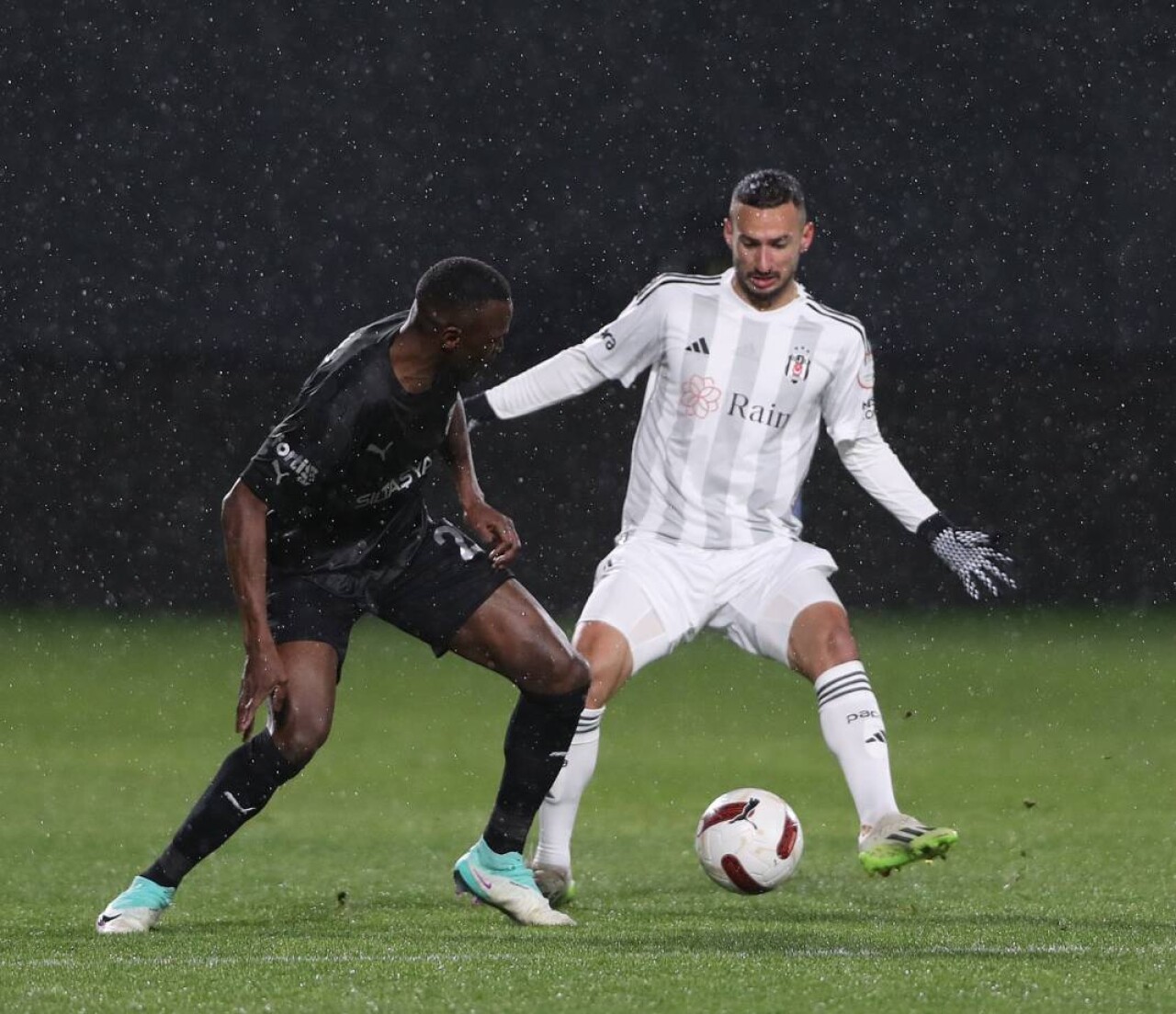 Beşiktaş’a Pendik sürprizi 14