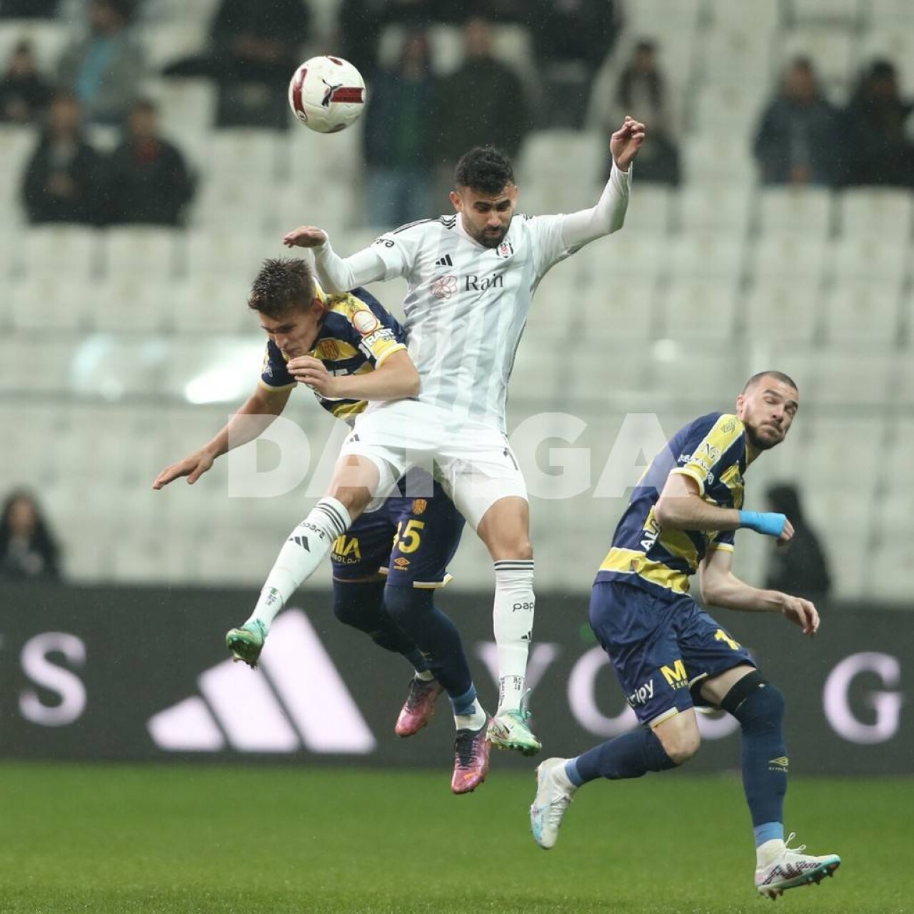 Beşiktaş 5 maç sonra galip geldi 19