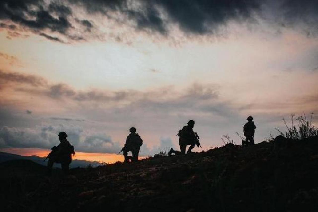 Çatışmada yaralanan güvenlik korucusu, şehit oldu