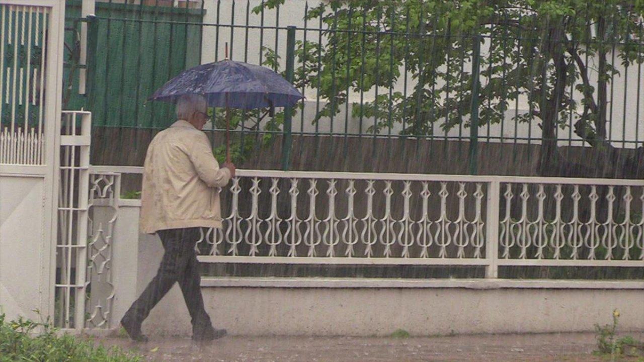 Meteorolojiden birçok ile uyarı geldi! Sel ve su baskınlarına dikkat!