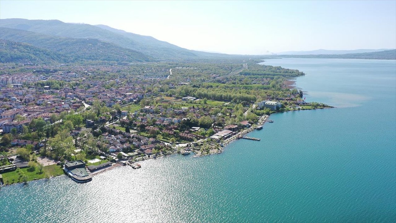 Sapanca Gölü'nde su seviyesi maksimuma ulaştı