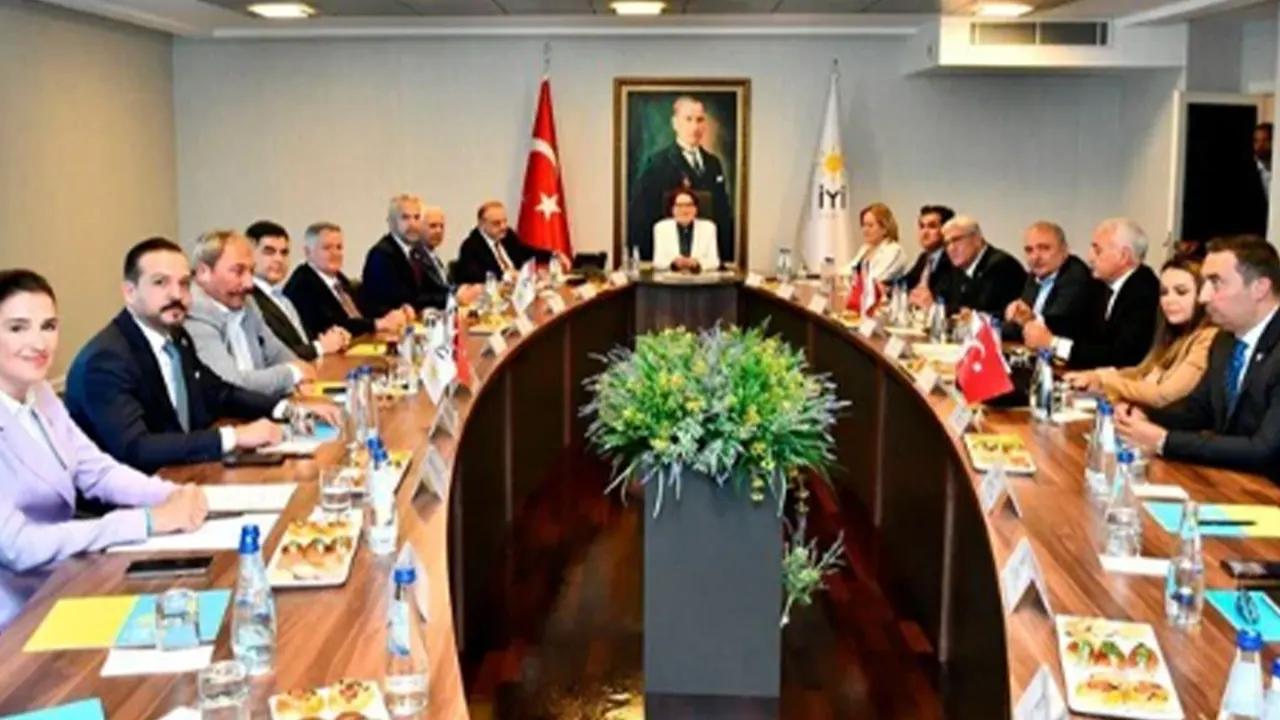 İYİ Parti'nin yeni Başkanlık Divanı ilk toplantısını yaptı