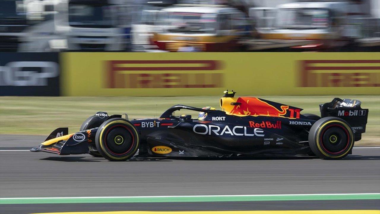 Britanya'da pole pozisyonu Verstappen'in