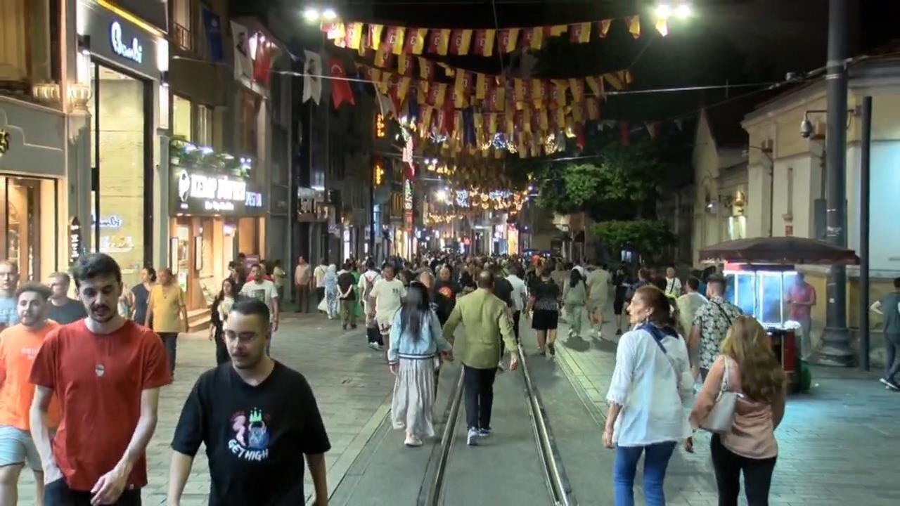 Taksim'deki patlama sesi büyük panik yarattı