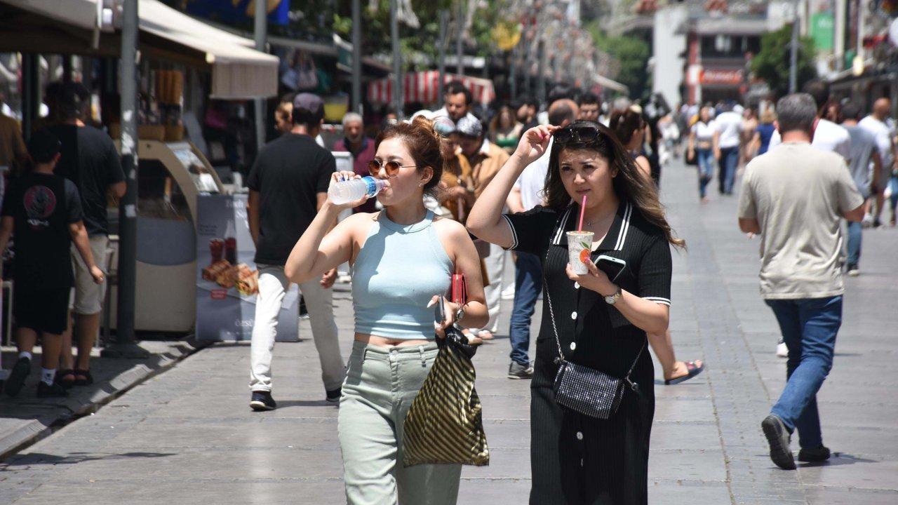 Sıcaklarda bu belirtileri gösteriyorsanız dikkat! Hemen doktora koşun...