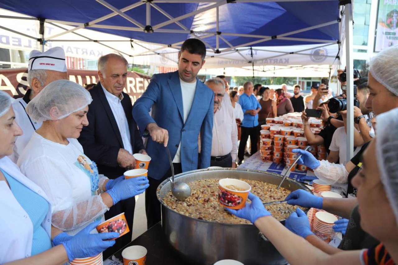 Kartallılar aşure lokmasında buluştu