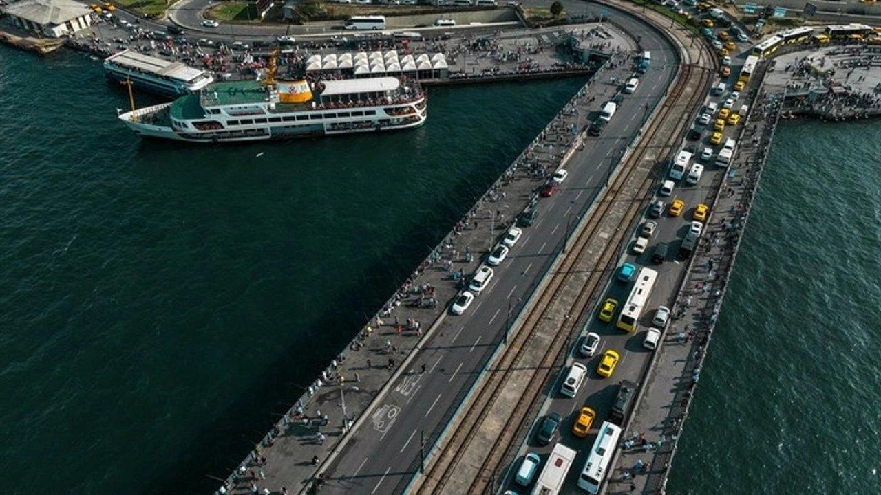 Galata Köprüsü trafiğe kapatıldı