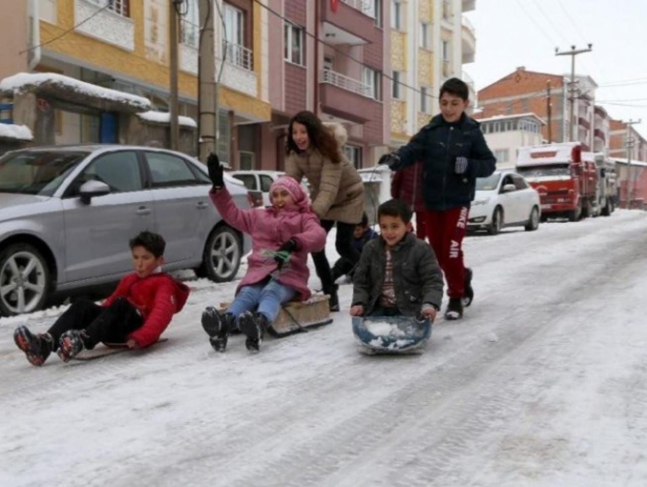 31 Aralık Pazartesi okullar tatil mi? 4 gün tatil var mı