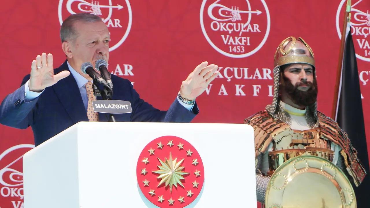 Cumhurbaşkanı Erdoğan: Türkiye Yüzyılı'nı gençlerimizle inşa edeceğiz