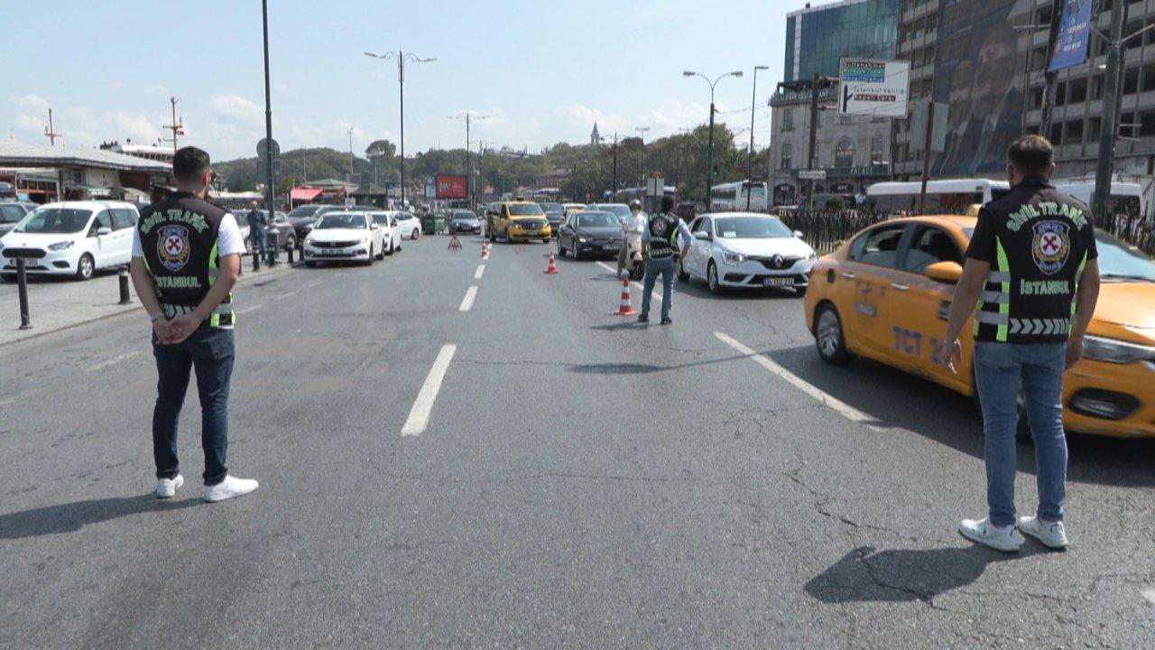 Eminönü'nde taksi denetimi