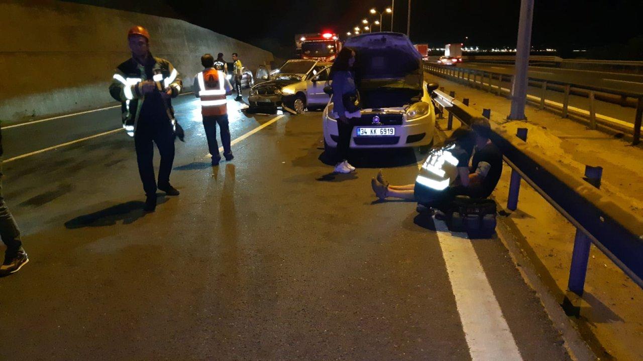 TEM'de zincirleme kaza; Kalbi duran bebek hayata döndürüldü