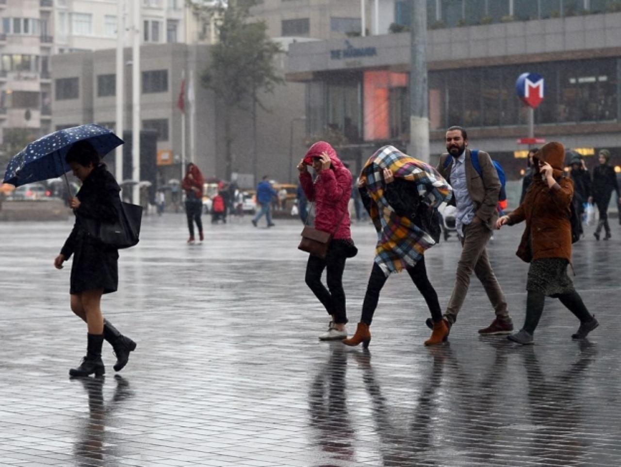 İstanbul'da sağanak yağmur ne zaman yağacak? Meteoroloji açıkladı