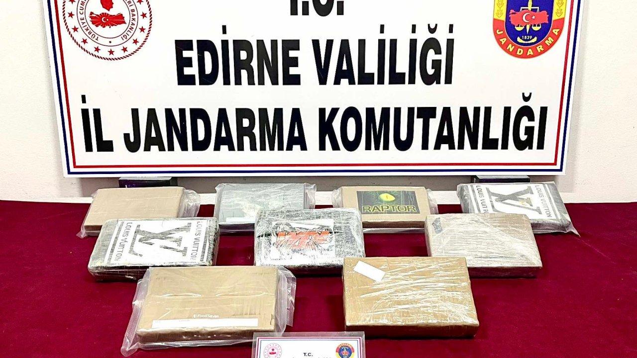 Durdurulan TIR'da 10 kg kokain ele geçirildi