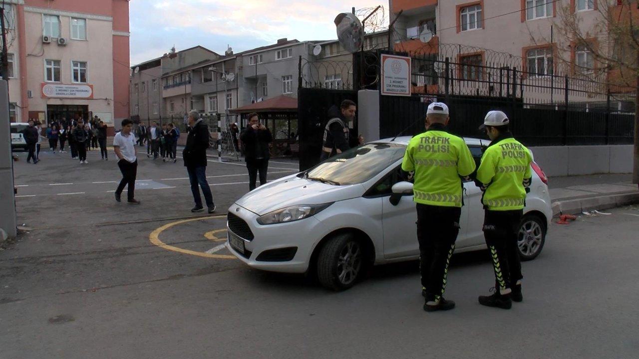 Okul çevrelerinde polis denetimleri sürüyor