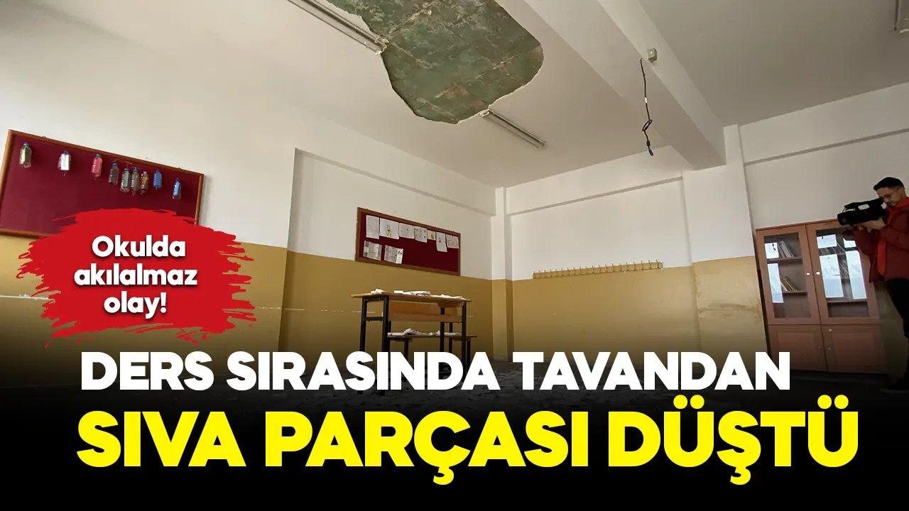 Ders sırasında tavanın sıva parçası düştü