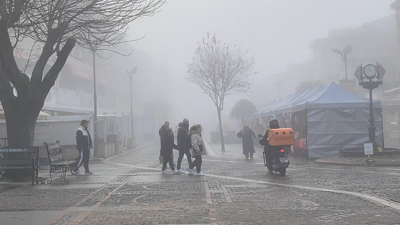 Edirne'de görüş mesafesi 50 metreye kadar düştü