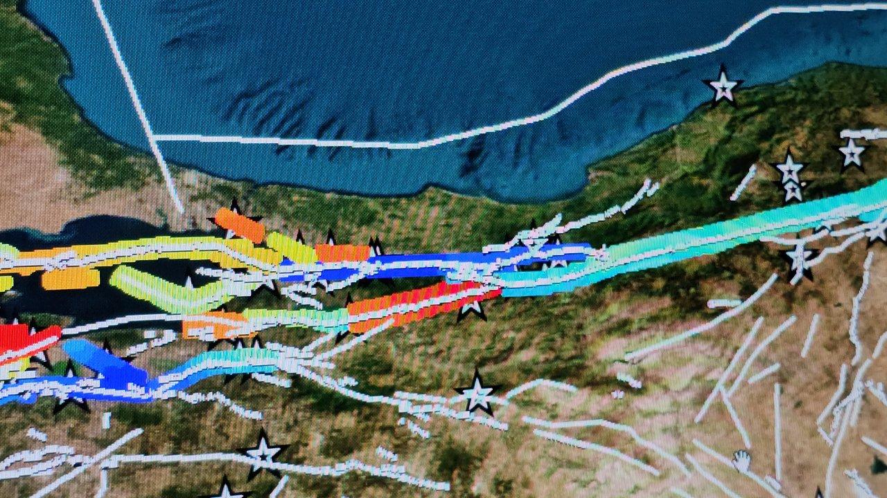 Yapay zekayı kullanarak deprem üretecek gerginlikte faylar tespit edildi